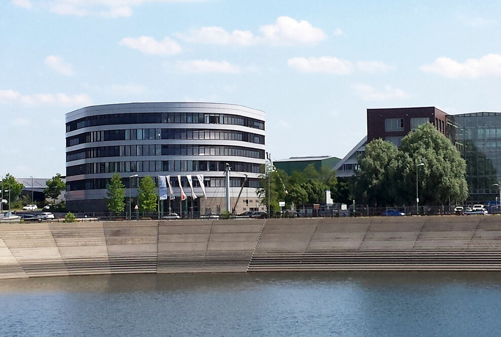 RUHRWERT vermietet 440 qm Bürofläche im Duisburger Looper