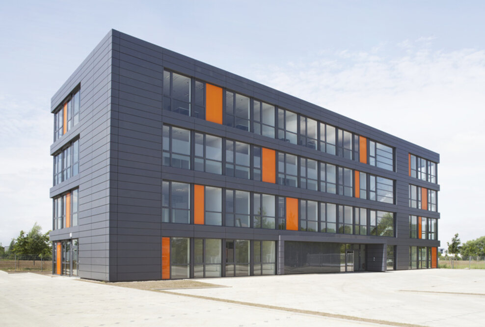 in-tech eröffnet Engineering Center in Wolfsburg