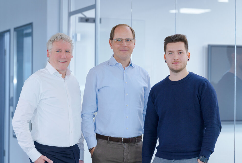 Marc Wille, CEO der CUBOS Gruppe, mit seinem Geschäftsführungsteam Dr. Albrecht Kindler und Christian Rühe.