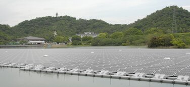 Kyocera TCL Solar schließt Bau seines dritten schwimmenden Solarkraftwerks in der japanischen Präfektur Hyogo