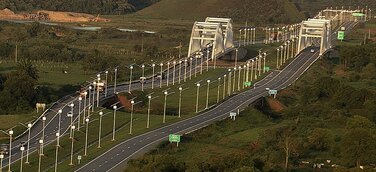 KYOCERA Solar sorgt für Beleuchtung auf dem Arco Metropolitano, der längsten solar beleuchteten Autobahn Brasil