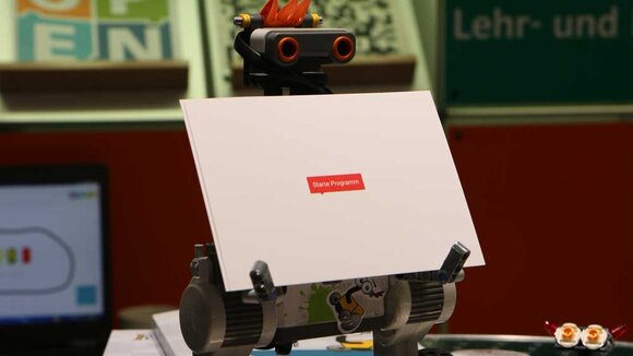 Lernen mit Robotern – Die Fraunhofer-Initiative »Open Roberta« erobert die Klassenzimmer