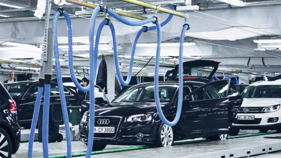 Die ARWE Group macht‘s möglich: 300 Fahrzeuge in der Stunde betanken, waschen und reinigen