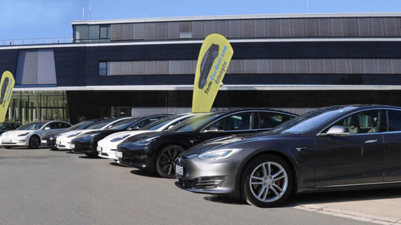 Tesla-Car-Rent hat seinen Fuhrpark um ein Model 3 SR+ erweitert